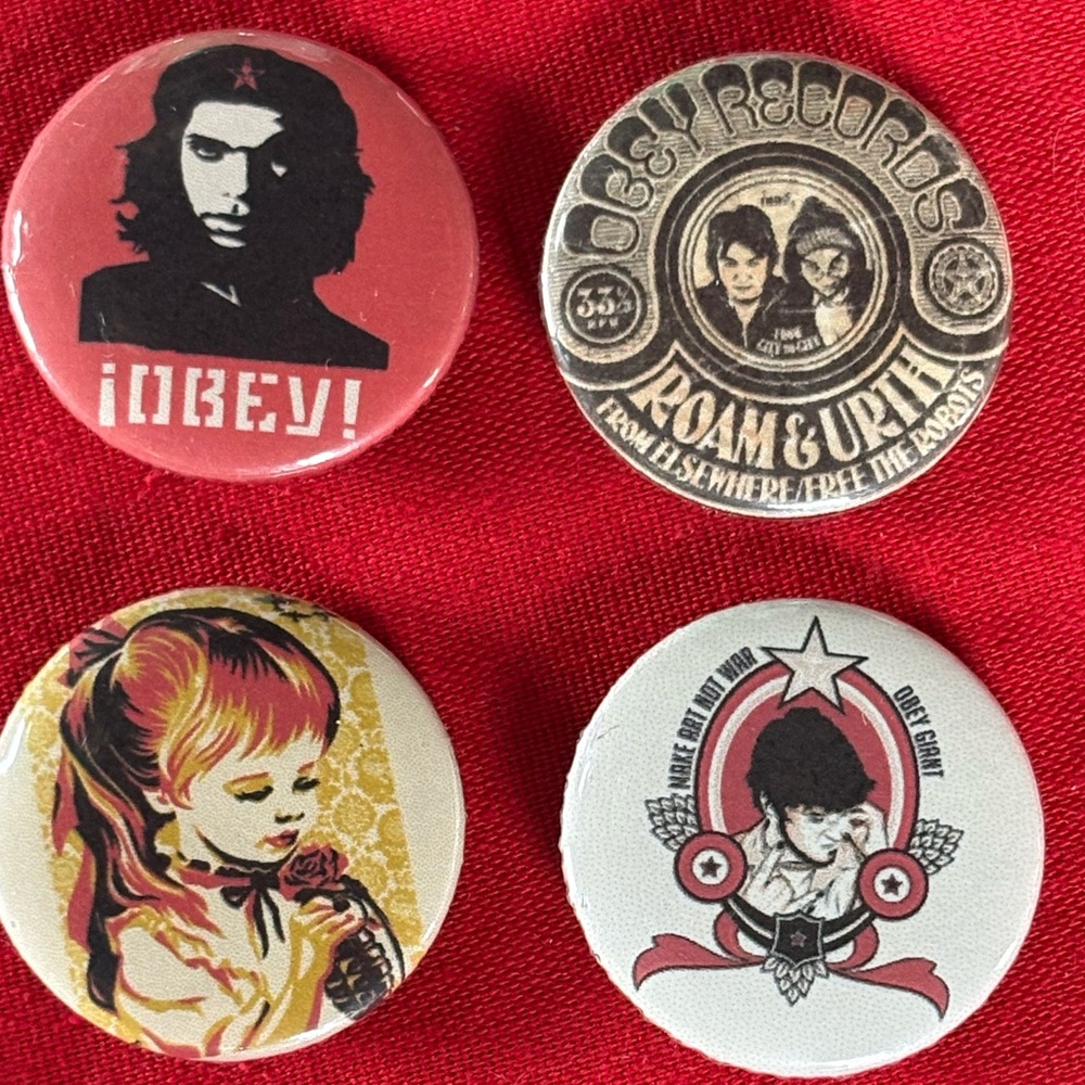 Obey Pin Set make art not war free the robots Shepard Fairey black panther badge